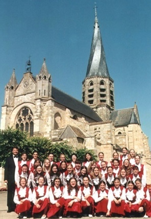 French & German Tour, July 2001 (from Jitro’s archive, Ilona Lynch middle of the front row)