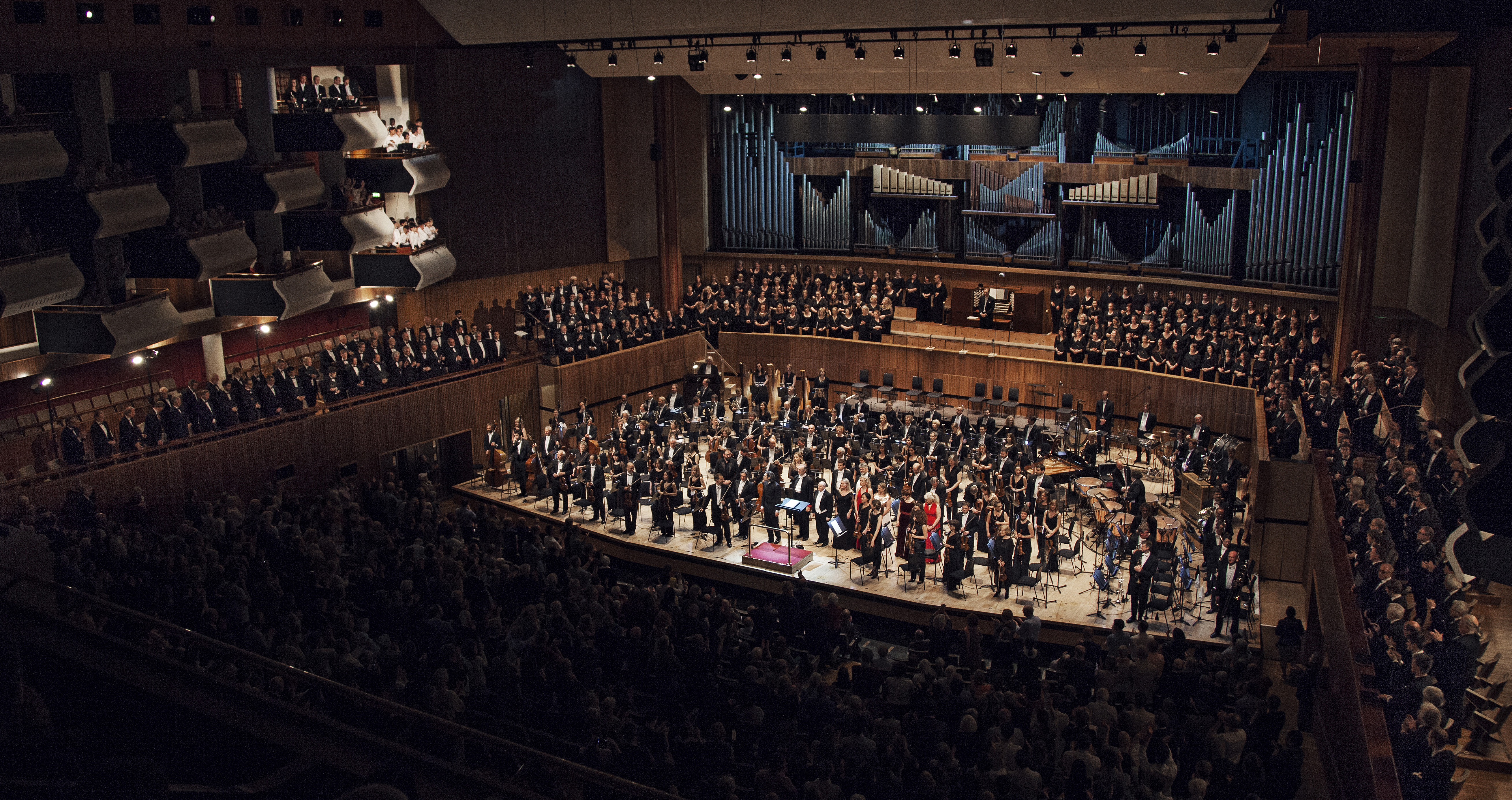 Mahler's Symphony No. 8 under Vladimir Jurowski in 2017 (Photo: Louise Kragh Photography)